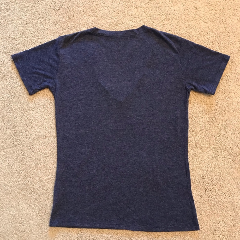 Peanuts Graphic Tee Cartoon T-Shirt Womens Size XS Extra Small Dark Blue Snoopy - Picture 7 of 7